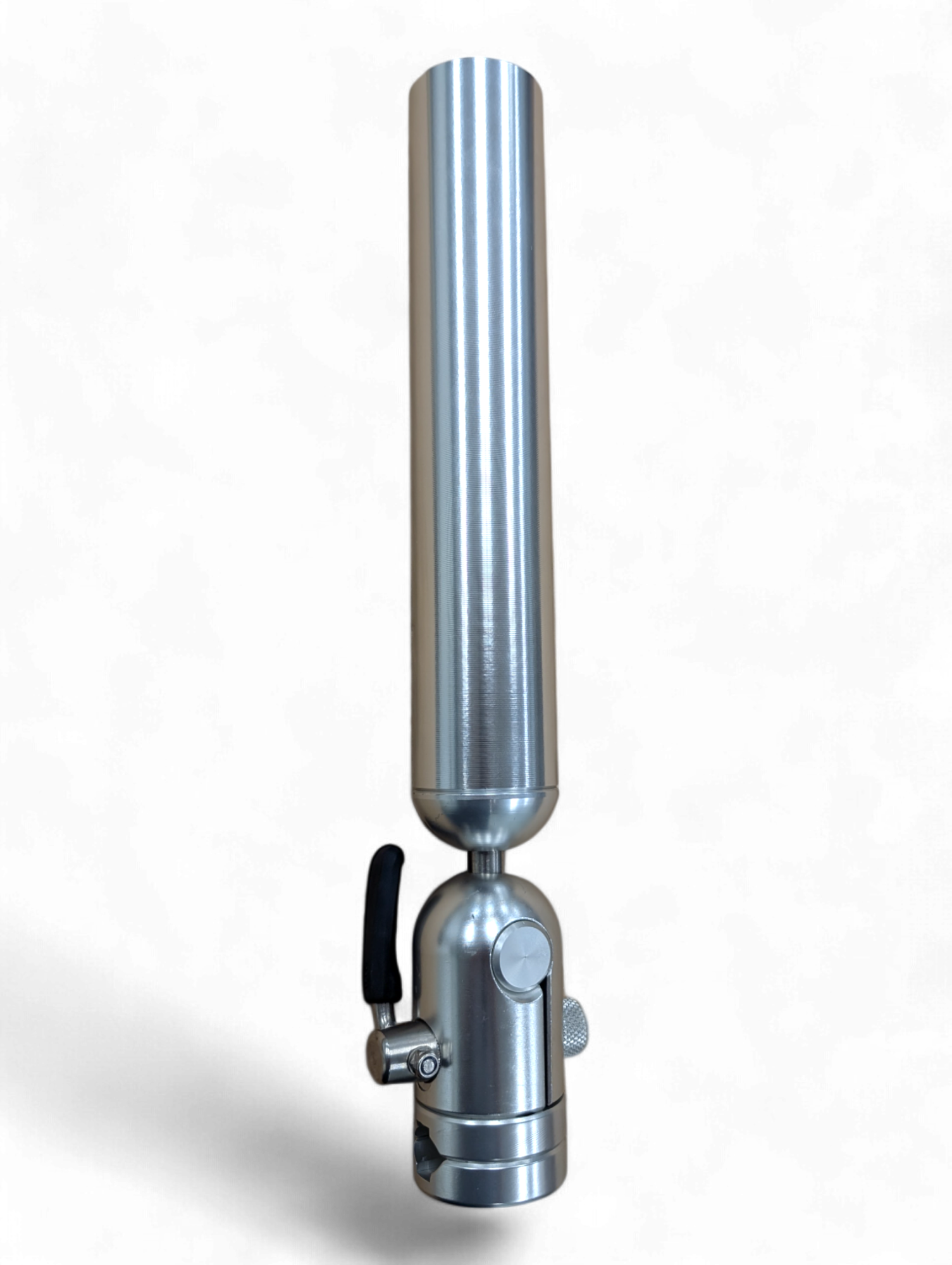 Cisco Single Tree Rod Holder in solid anodized aluminum mounted on a 7/8 inch tree mast