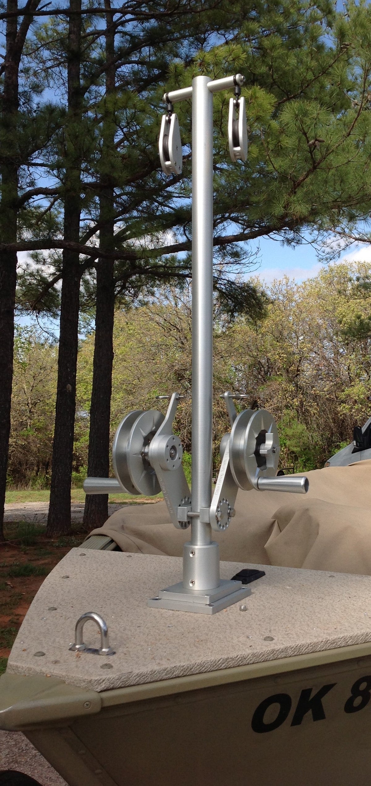 Cisco Fishing Systems Electric and Manual Planer Mast
